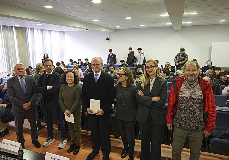 «La Inteligencia Artificial no sustituye el empleo, sino que es un complemento»